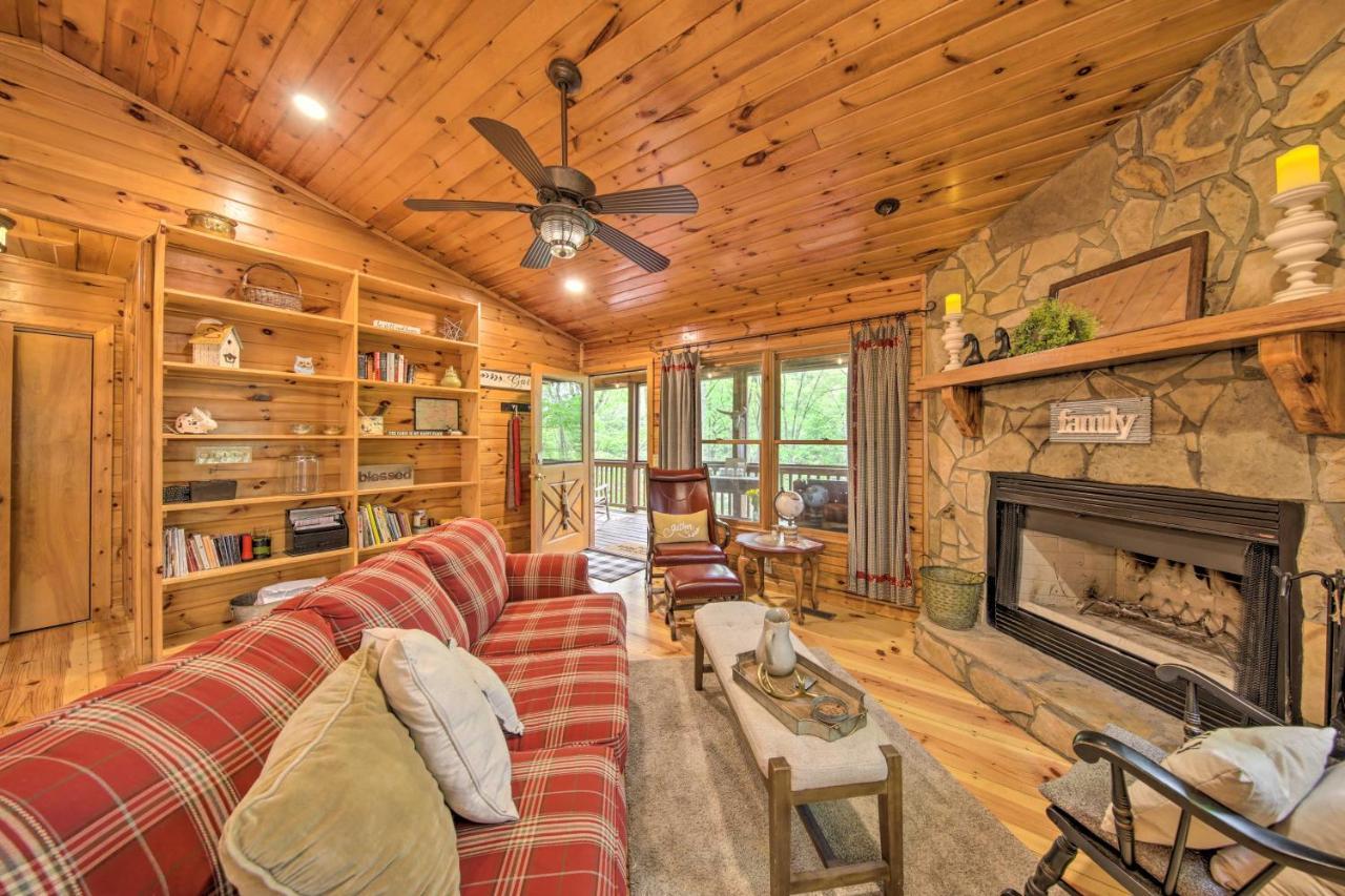 Peaceful Blue Ridge Cabin With Decks And Fire Pit Екстер'єр фото
