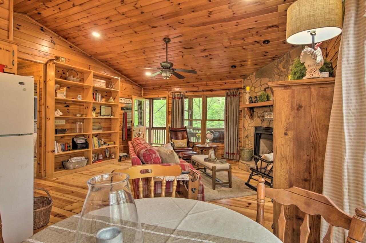 Peaceful Blue Ridge Cabin With Decks And Fire Pit Екстер'єр фото