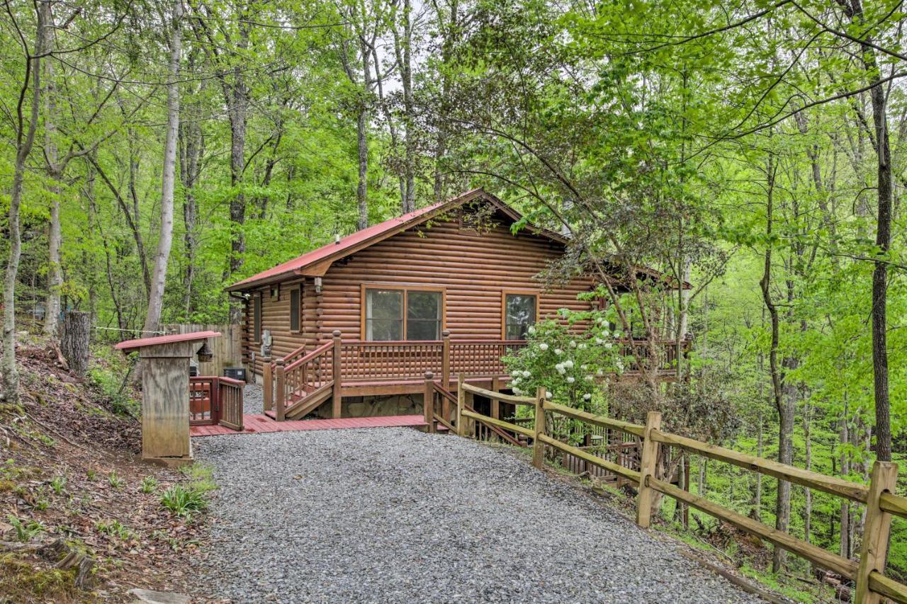 Peaceful Blue Ridge Cabin With Decks And Fire Pit Екстер'єр фото