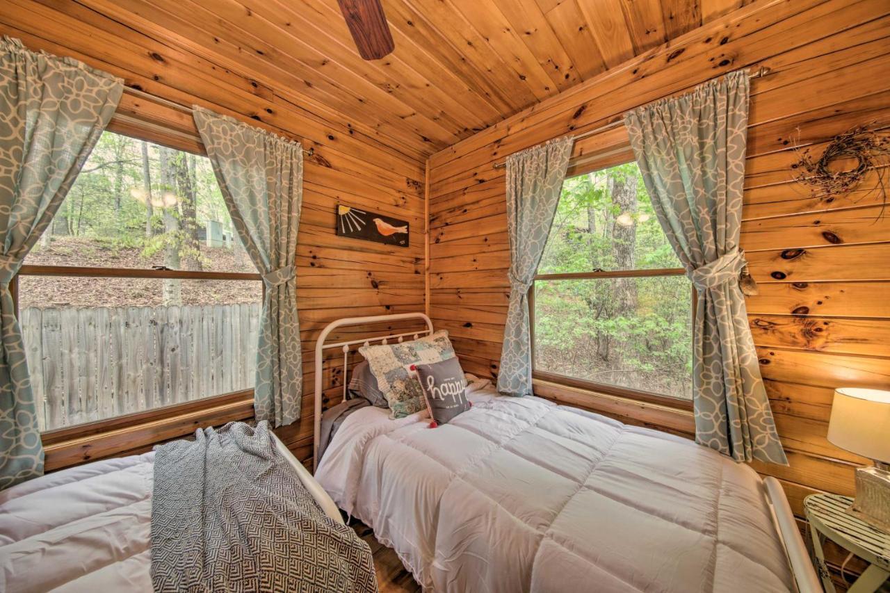 Peaceful Blue Ridge Cabin With Decks And Fire Pit Екстер'єр фото