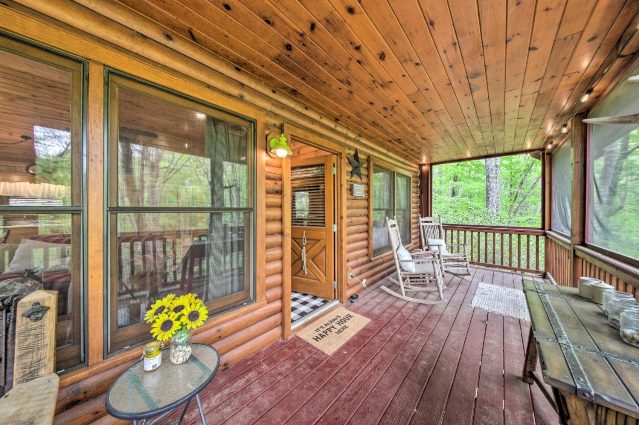 Peaceful Blue Ridge Cabin With Decks And Fire Pit Екстер'єр фото